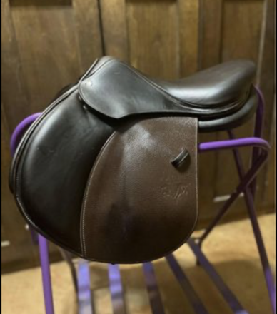 Voltaire Palm Beach 2022 16.5" Saddle
