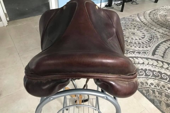 M. Toulouse Close Conatact Saddle 17.5"
