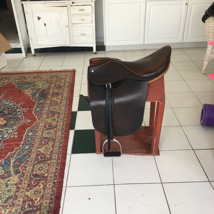 Crosby Lane Fox Saddle 21” 