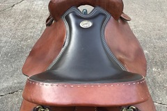 Selling: Dakota Trail Saddle 17"