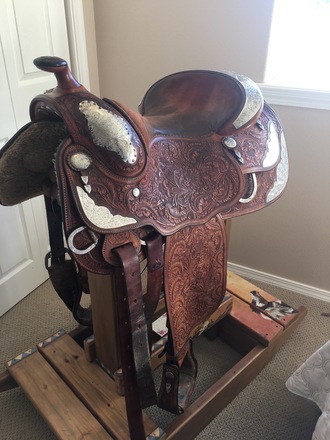 Bobs Show Saddle 16"