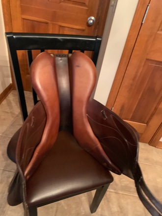 Devoucoux Chiberta 2A French Calf Jumping Saddle 17.5”