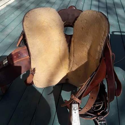 Western Saddle 15"