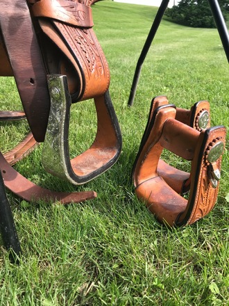 Dale Chavez Custom Show Saddle 16”
