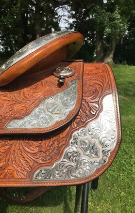 Dale Chavez Custom Show Saddle 16”