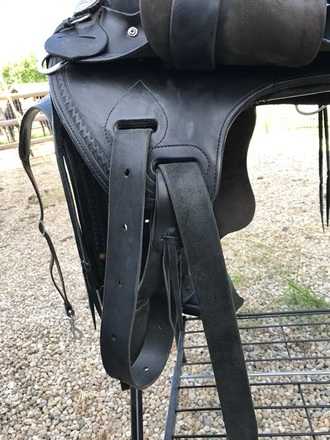Skyrider Trail Saddle by Custom Saddlemaker 16" 