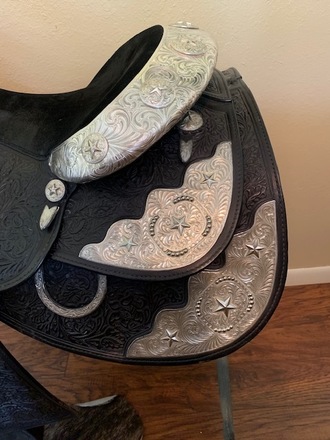 Beautiful Circle Y Show Saddle 16"