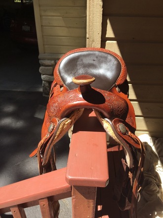 Circle Y Western Saddle 15.5"