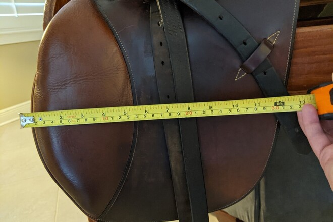 Hermes Brasilia Jumping Saddle Buffalo Leather  17.5”