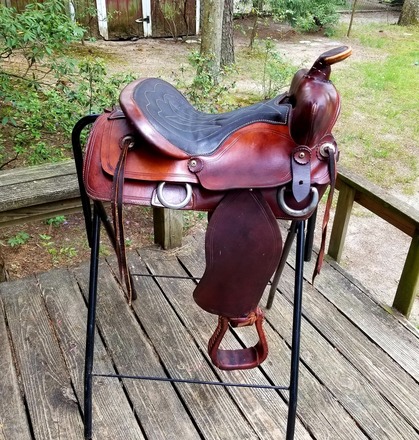 Western Saddle 16"