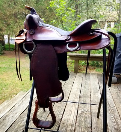 Western Saddle 16"