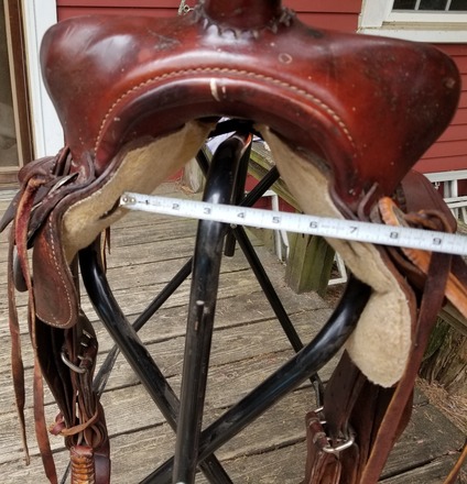 Western Saddle 16"